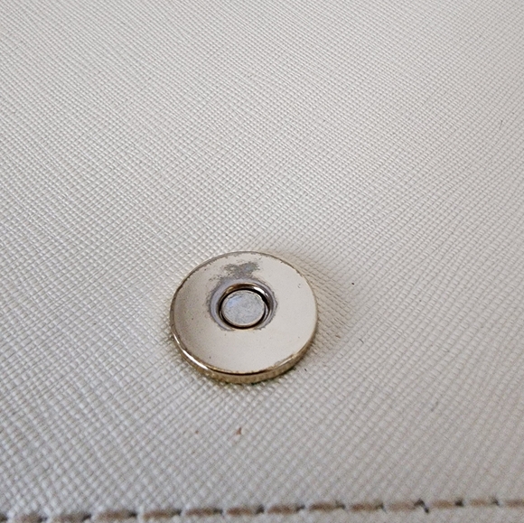 Tory Burch Robinson Perforated Convertible Crossbody Shoulder Bag, White, EUC - Picture 10 of 11